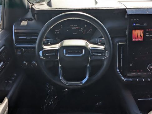 Used 2025 GMC Yukon Denali image 13