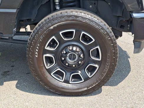 Used 2024 Ford F350 Platinum AWD/4WD image 11