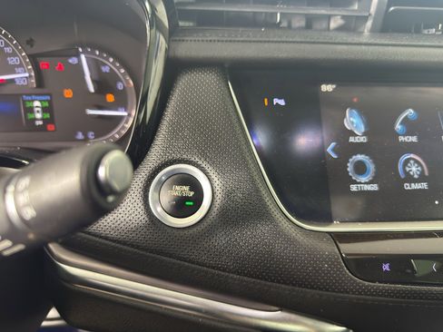 Used 2017 Cadillac XT5 Luxury AWD/4WD image 18