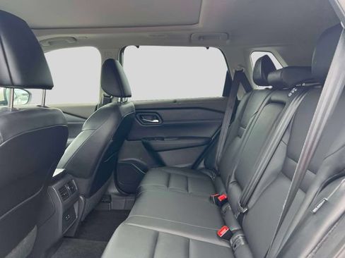 Used 2022 Nissan Rogue SV w/ SV Premium Package AWD/4WD image 12
