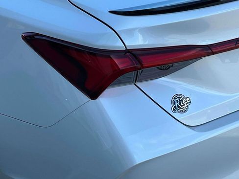 Used 2019 Toyota Avalon XSE w/ All Weather Liner Package FWD image 10