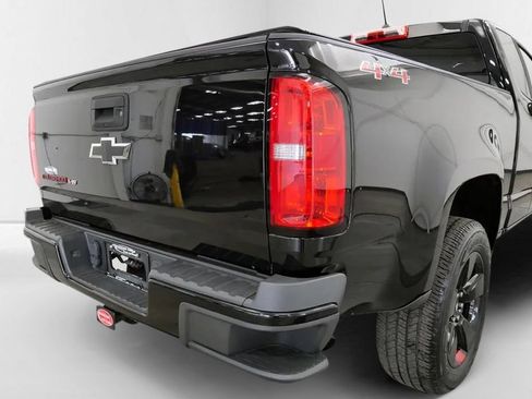 Used 2018 Chevrolet Colorado LT w/ Redline Special Edition AWD/4WD image 35
