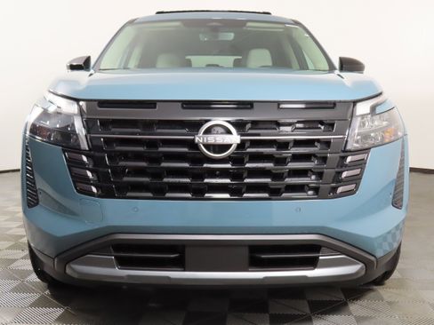 New 2026 Nissan Pathfinder SL image 17