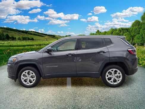 Certified 2024 Jeep Compass Sport AWD/4WD image 3