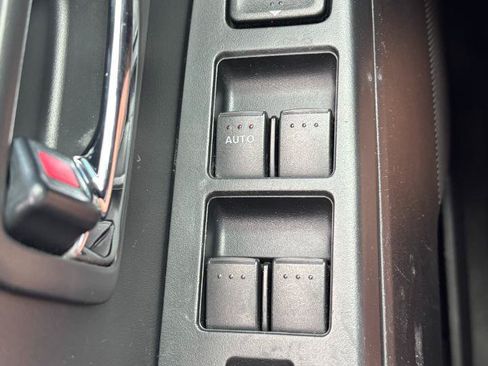 Used 2014 MAZDA MAZDA5 Sport FWD image 16