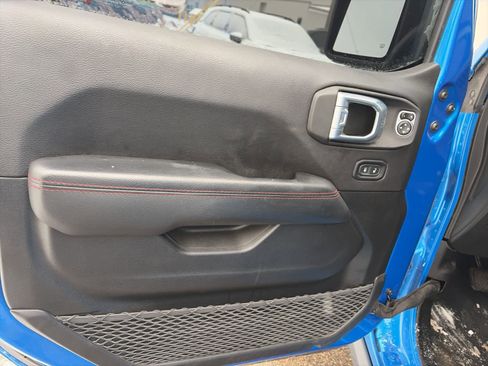 Used 2021 Jeep Wrangler Unlimited Rubicon w/ Cold Weather Group image 12