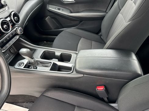 Used 2025 Nissan Sentra SV FWD image 19