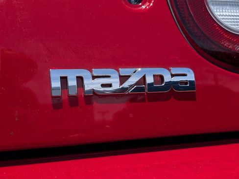 Used 1991 MAZDA MX-5 Miata RWD image 15