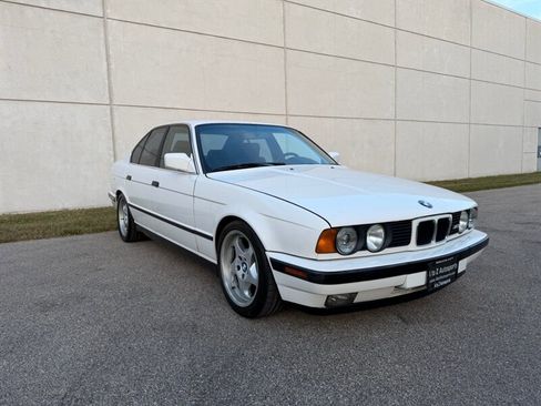 Used 1991 BMW M5 RWD image 10