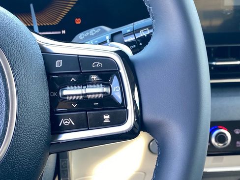 New 2026 Kia Carnival EX image 14