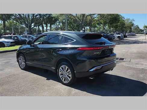 Used 2021 Toyota Venza Limited image 34