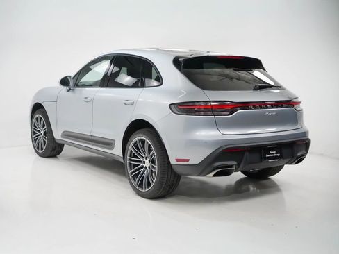 Certified 2026 Porsche Macan AWD/4WD image 3