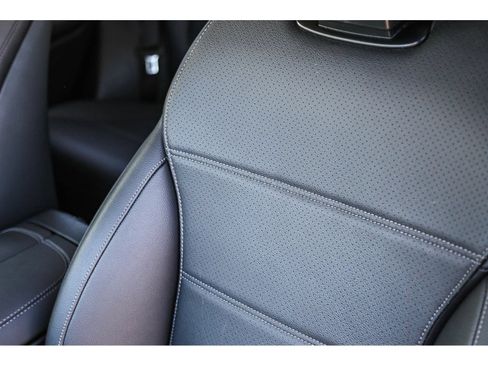 Used 2025 Mercedes-Benz GLC 350e 4MATIC image 22