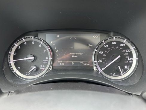 Certified 2022 Toyota Highlander XLE image 29