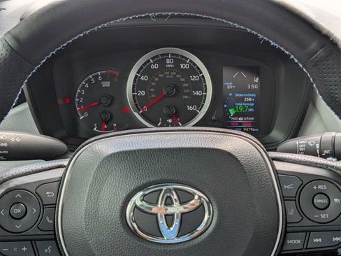Used 2020 Toyota Corolla SE FWD image 25