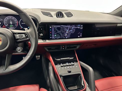 Certified 2026 Porsche Cayenne S AWD/4WD image 28