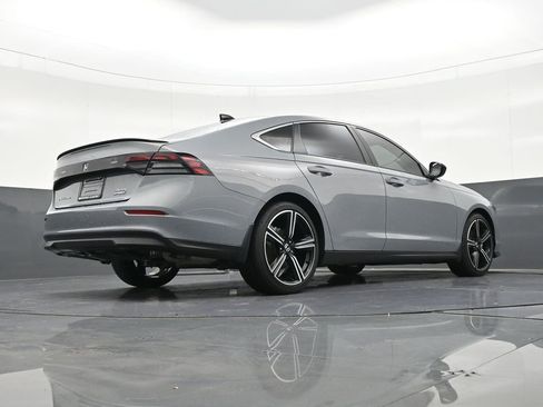 Used 2025 Honda Accord Sport image 25