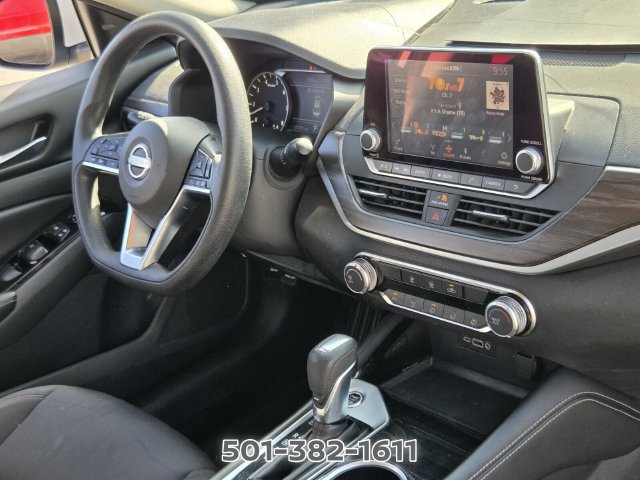 Used 2023 Nissan Altima 2.5 SV FWD image 17