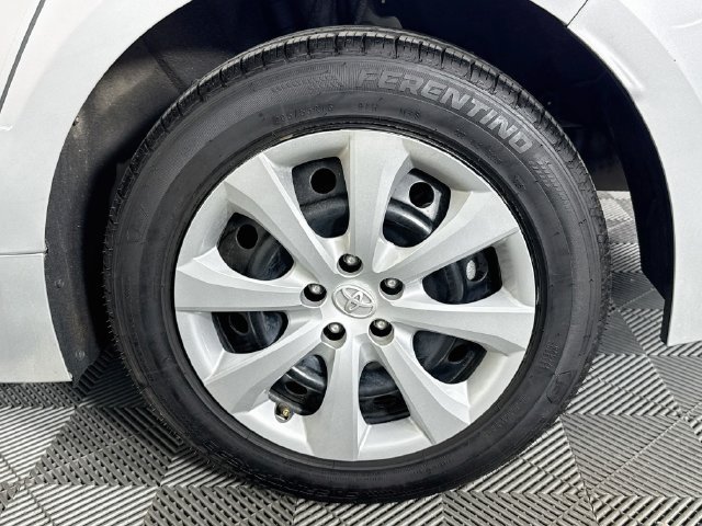 Used 2024 Toyota Corolla LE FWD image 37