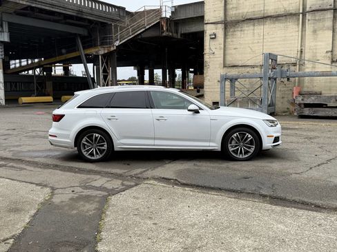 Used 2019 Audi A4 2.0T allroad Premium Plus w/ Premium Plus Package AWD/4WD image 13
