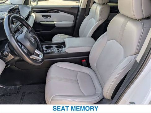 Certified 2024 Honda Pilot Touring image 20