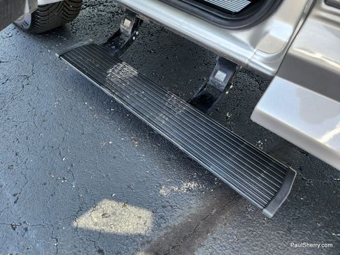 Used 2023 Chevrolet Express 2500 image 29