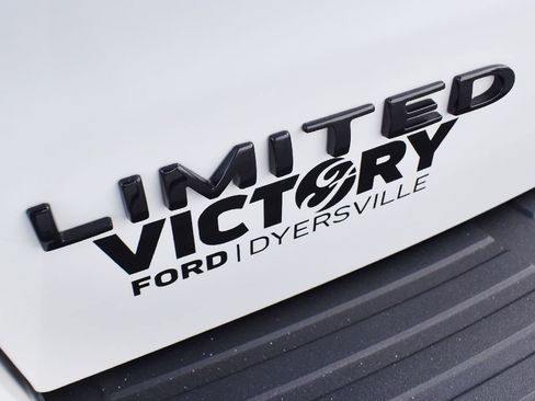 Used 2023 Ford Expedition Limited image 10