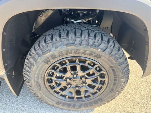 New 2026 Toyota Tundra SR5 AWD/4WD image 10