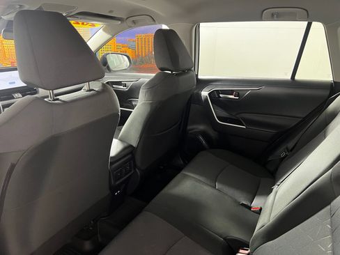 Certified 2025 Toyota RAV4 XLE FWD image 19