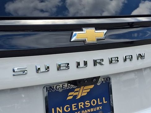 Used 2025 Chevrolet Suburban High Country AWD/4WD image 33