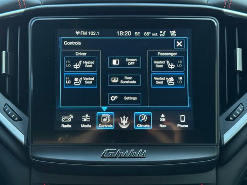 Used 2017 Maserati Ghibli w/ Luxury Package RWD image 26