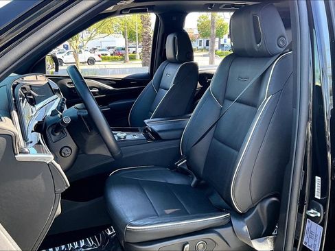 Used 2024 Cadillac Escalade Sport w/ LPO, ONYX Package AWD/4WD image 10
