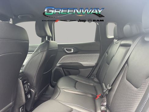 New 2026 Jeep Compass Latitude image 11