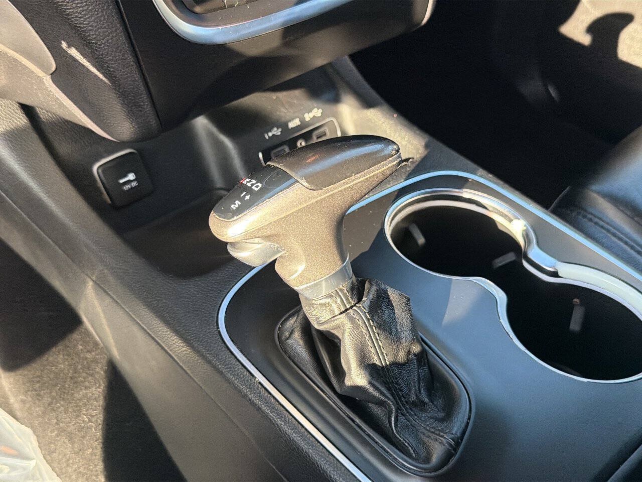 Used 2020 Dodge Durango SXT AWD/4WD image 29