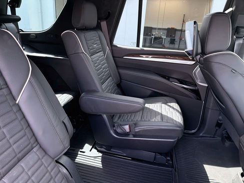 Certified 2026 Cadillac Escalade Platinum Sport w/ LPO, ONYX Package AWD/4WD image 15