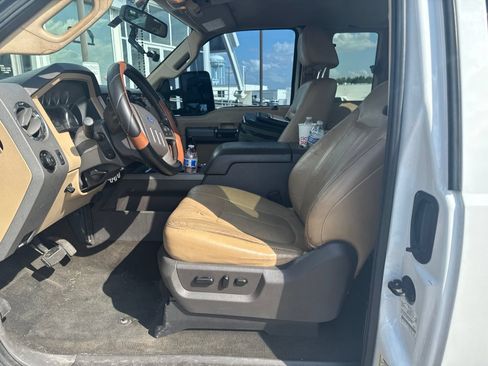 Used 2011 Ford F250 Lariat w/ Lariat Interior Pkg AWD/4WD image 11