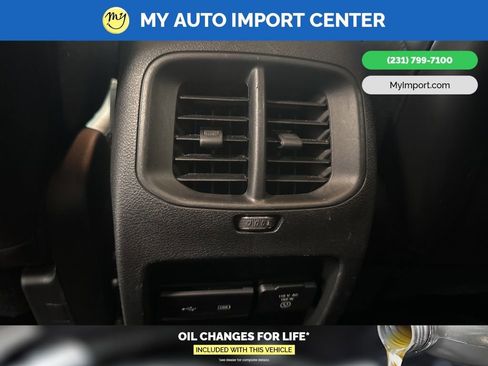 Used 2019 Jeep Cherokee Limited AWD/4WD image 26