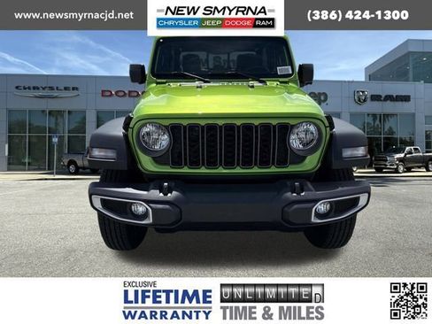 New 2025 Jeep Gladiator Sport image 8