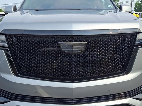 Used 2023 Cadillac Escalade Sport w/ LPO, ONYX Package AWD/4WD image 9