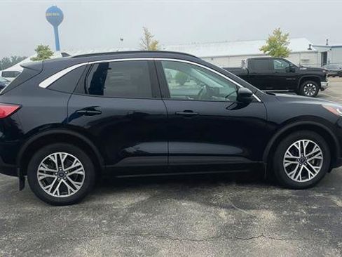 Used 2021 Ford Escape SEL image 9