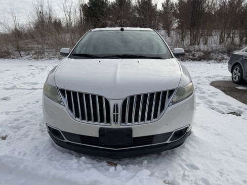 Used 2011 Lincoln MKX AWD w/ 101A Rapid Spec Order Code image 3