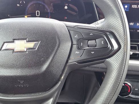 Used 2025 Chevrolet TrailBlazer LT FWD image 16