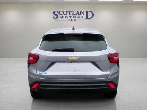 Used 2026 Chevrolet Trax LS w/ Driver Confidence Package FWD image 7