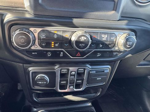 Used 2020 Jeep Wrangler Unlimited Sport S image 30