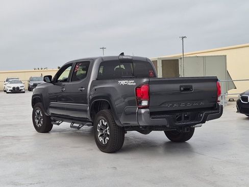 Used 2019 Toyota Tacoma TRD Off-Road w/ Technology Package RWD image 8