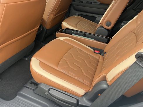 New 2026 Nissan Pathfinder Platinum image 30