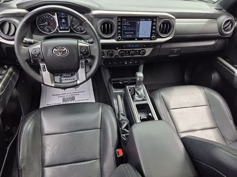 Used 2022 Toyota Tacoma Limited w/ Nightshade Package AWD/4WD image 11