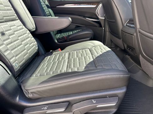 Certified 2025 Cadillac Escalade Sport Platinum w/ LPO, Floor Liner Package image 15
