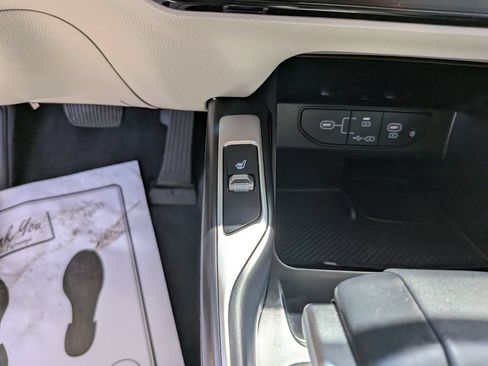 Certified 2026 Kia Sorento S FWD image 27