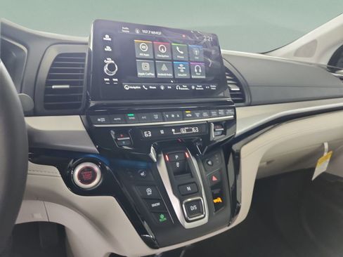 Used 2026 Honda Odyssey Touring image 13